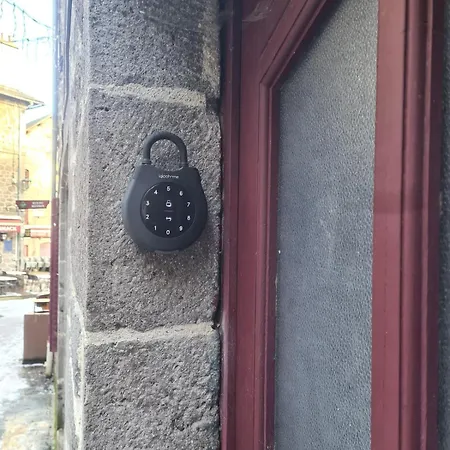 Maison Du Beffroy * Besse-et-Saint-Anastaise